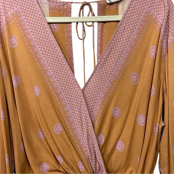 Free People On Board Bodysuit Long Sleeve Open Back Deep V Neck Pink Combo M - Picture 4 of 12
